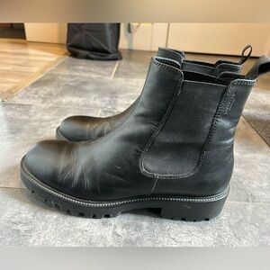 Vagabond Kenova black nubuck leather chunky flat ankle boots